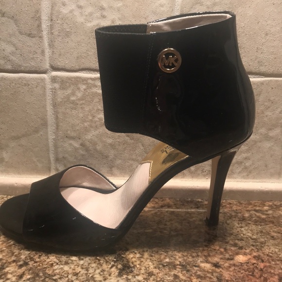 MICHAEL Michael Kors Shoes - Michael Kors Black high heels